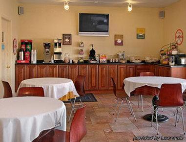 Hotel Howard Johnson By Wyndham 3*